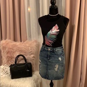 🖤Black Feather Tank by Guess